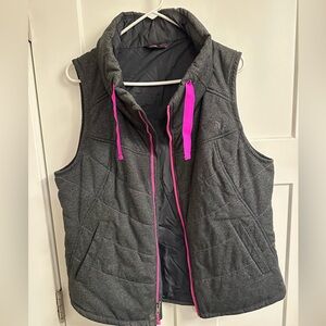 Women’s NorthFace XL Vest-dark grey with Hot pink details